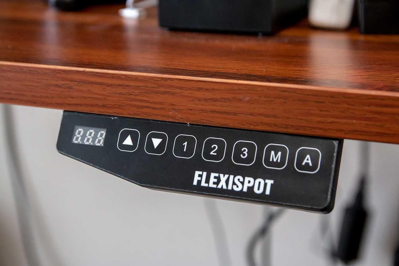 Flexispotの操作パネル