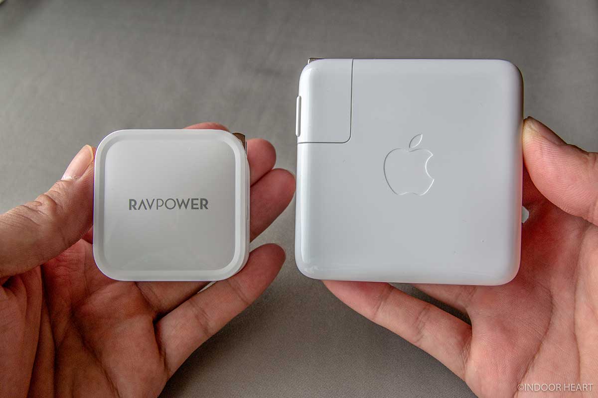 超小型・軽量の61W充電器「RAVPower USB-C」が素晴らしい。MacBook Proも充電できるハイパワー | INDOOR HEART
