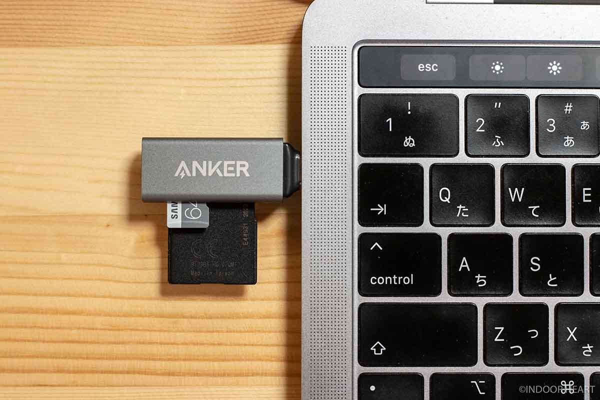Anker USB-C 2-in-1 Card ReaderとSDカードとMicroSDカード