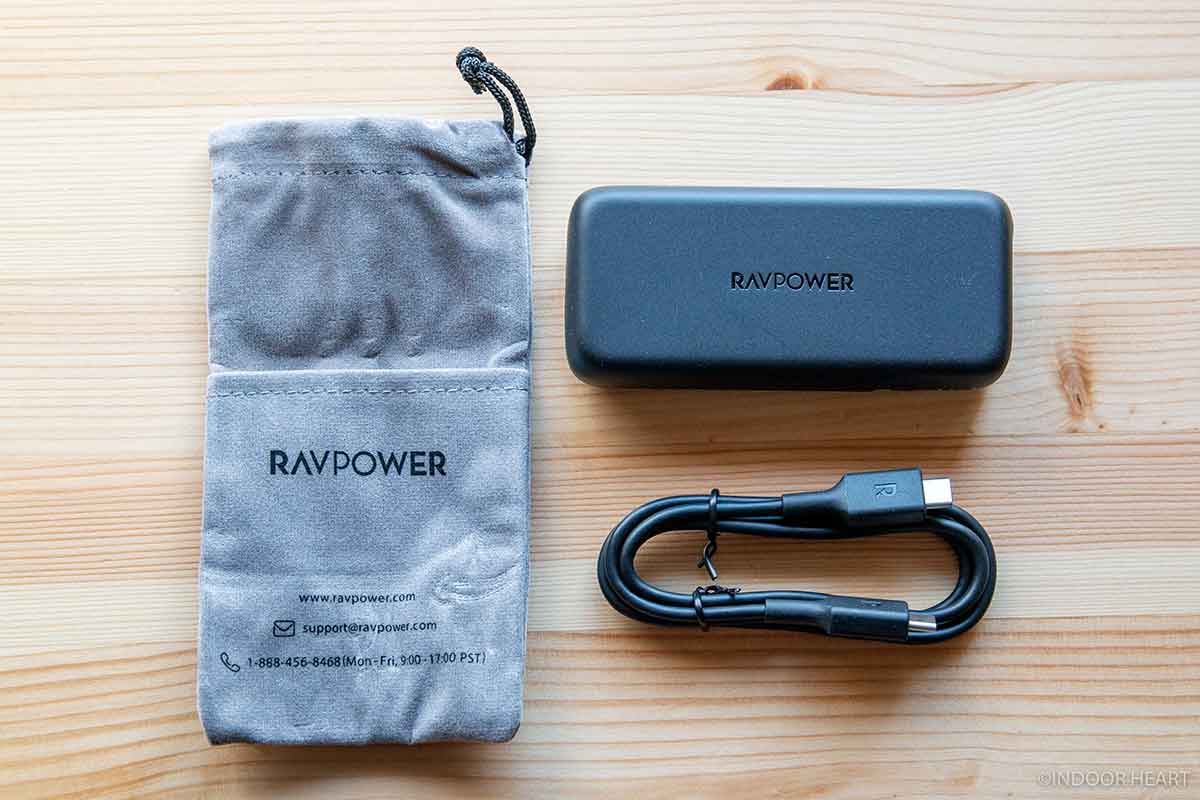 RAVPower「RP-PB186」の付属品