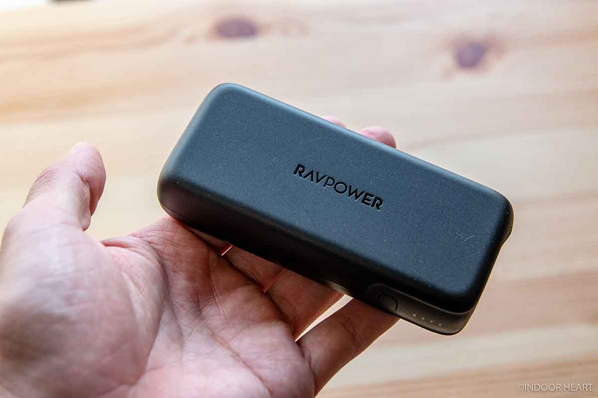 RAVPowerのモバイルバッテリーRP-PB186