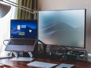 解像度や作業領域は? MacBookで4Kモニターを使うときの疑問に回答