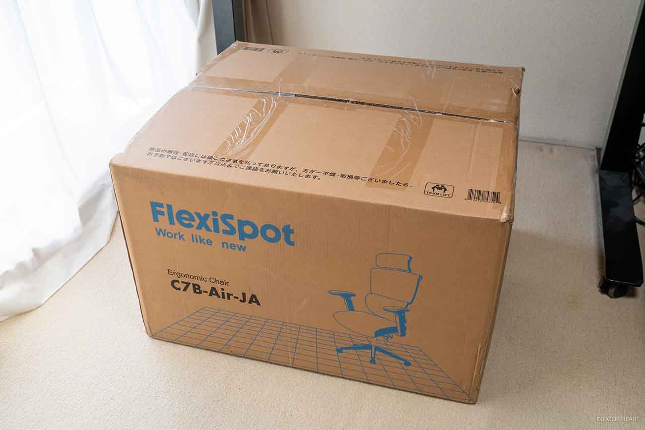 FlexiSpotオフィスチェア「C7 Air」のダンボール箱