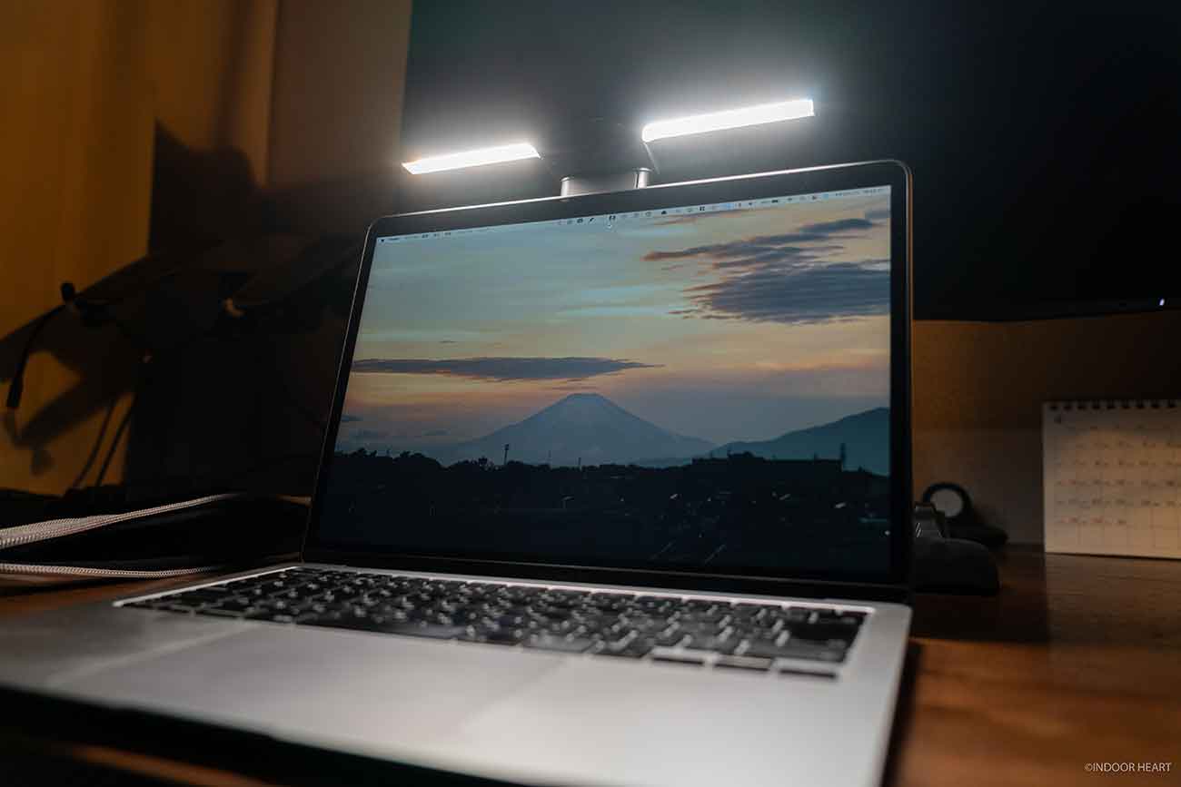 BenQ「LaptopBar」の照明の印象