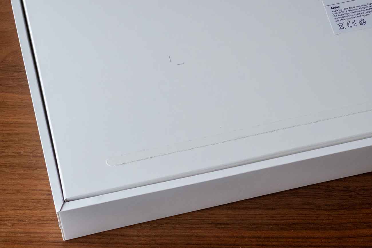 MacBookの箱の裏のペリペリ