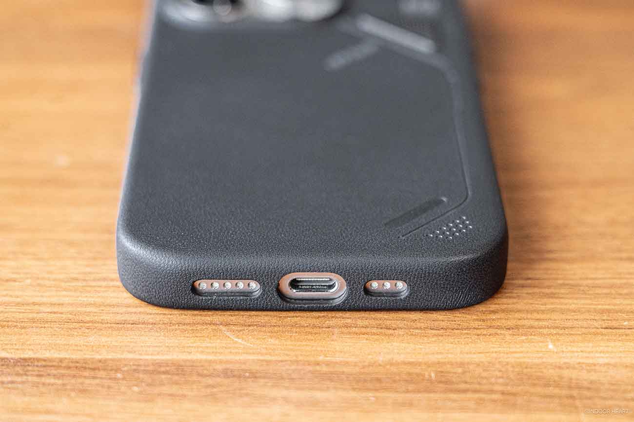 AULUMUのiPhoneケース「A15」