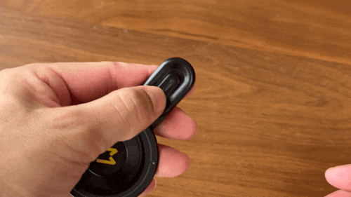 AULUMUのMagSafeスタンド「G05」内蔵のカッター