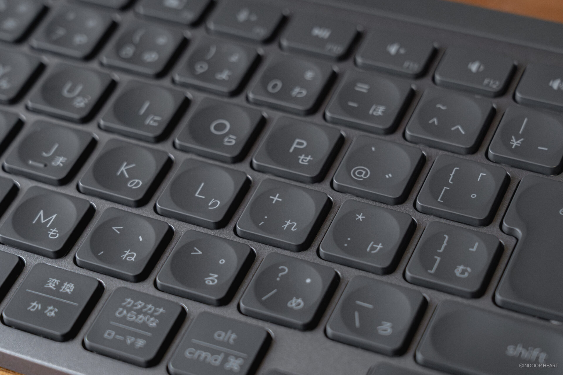 MX KEYS miniのキーのくぼみ