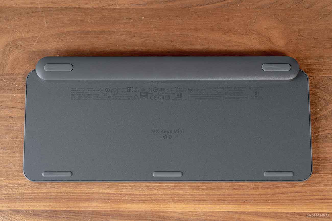 MX KEYS miniの裏面