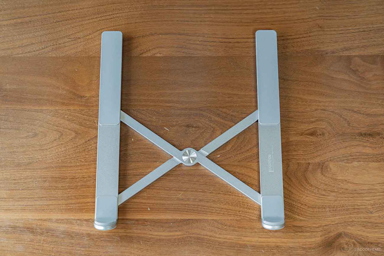 UGREENノートPCスタンドの展開方法