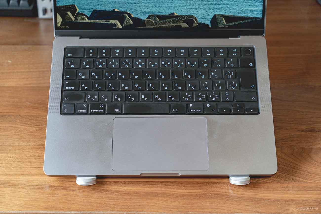 UGREENノートPCスタンドの手前のストッパー