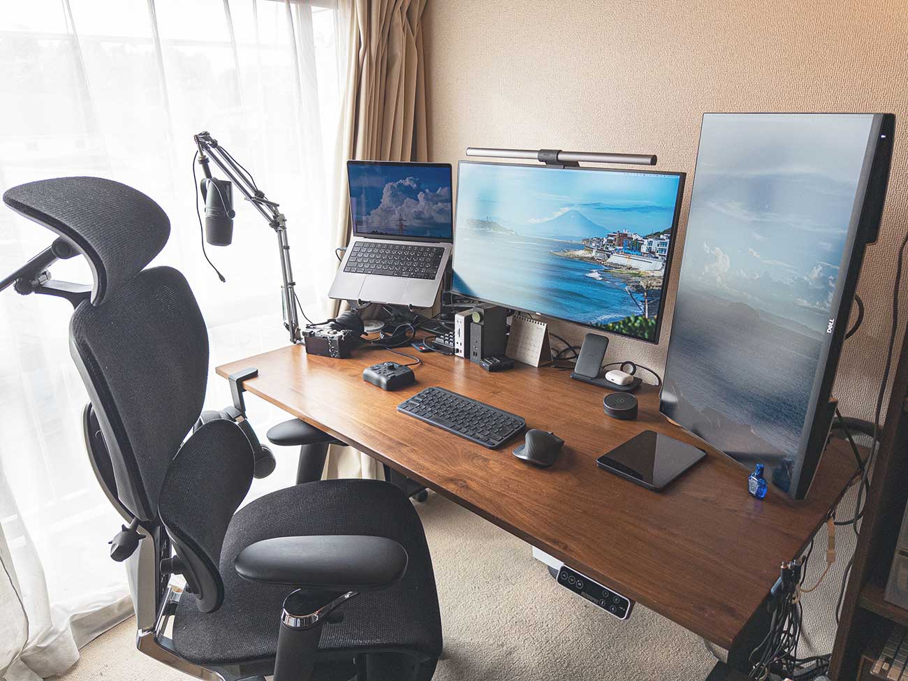 MacBookメインのデスク環境2024〜2025年版