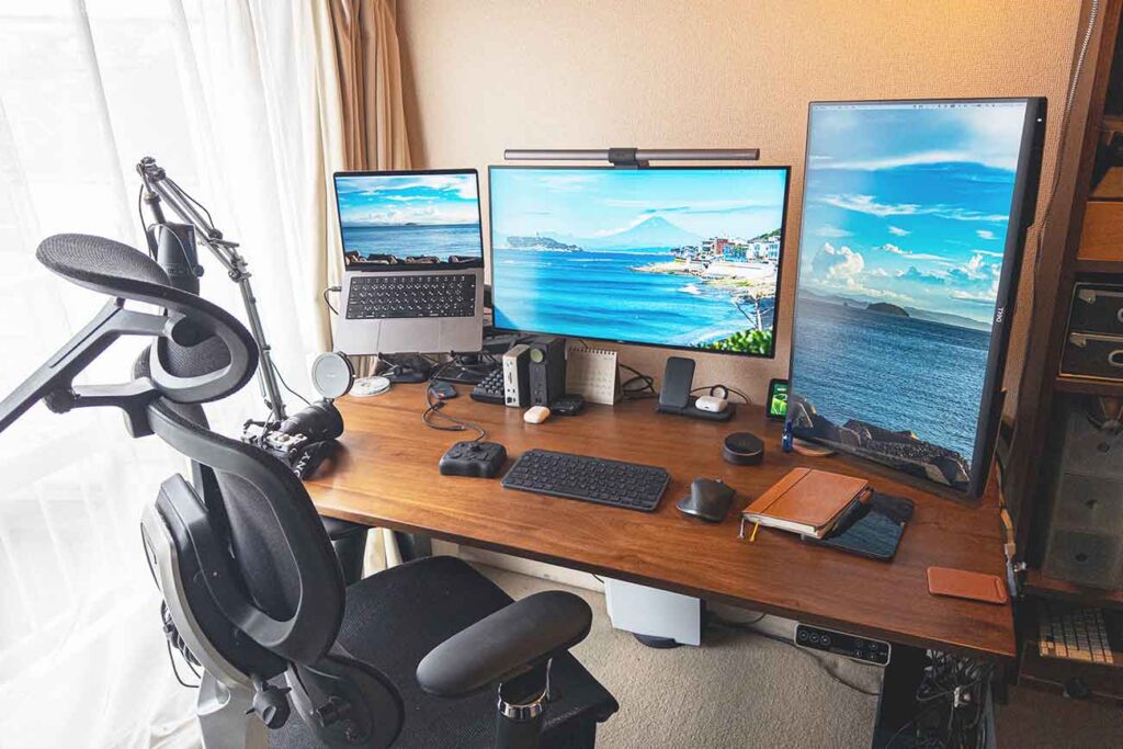 引っ越し前のMacデスク環境：ガジェット・グッズまとめ【2024〜2025年版】