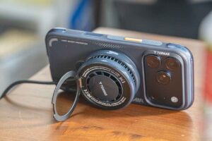 TORRASの冷却MagSafe充電器「Ostand PolarCircle」レビュー