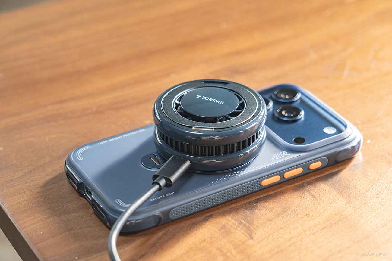 TORRASの冷却MagSafe充電器「Ostand PolarCircle」