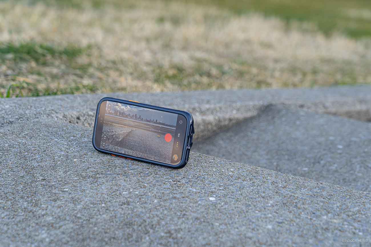 TORRAS「Ostand Q3 Air」をミニ三脚的に使う