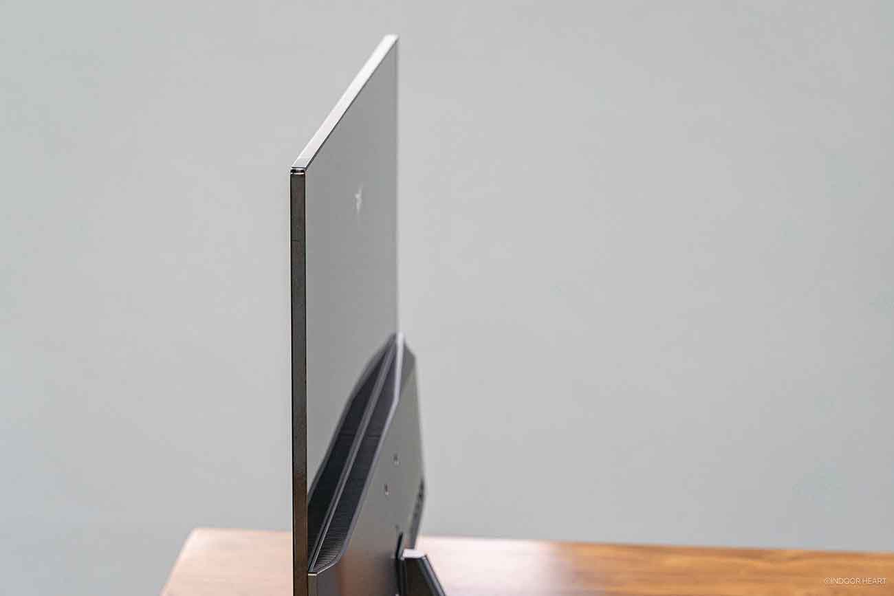 KTCの27インチ5Kモニター「H27P3」の薄さ