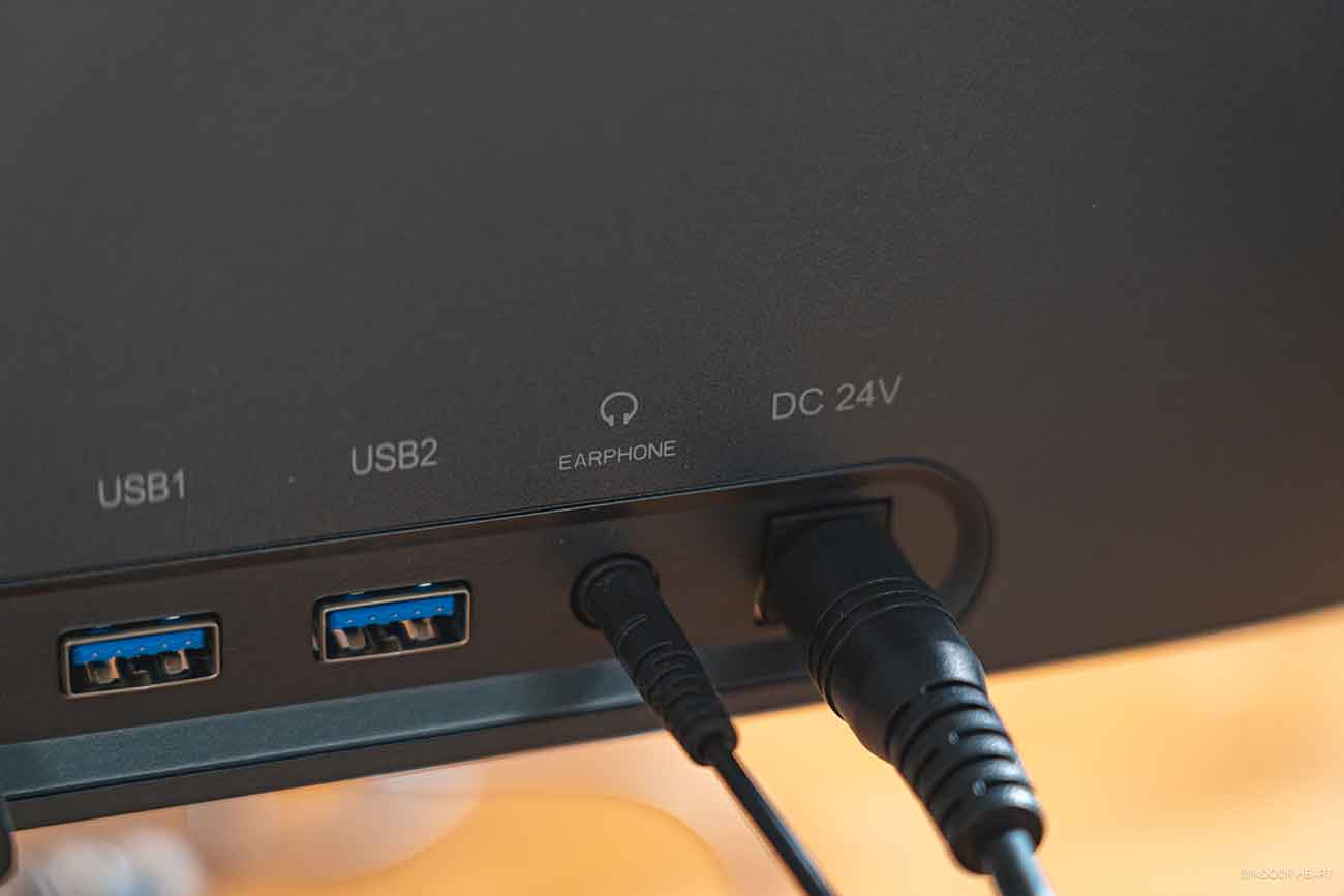 KTCの27インチ5Kモニター「H27P3」のイヤホンジャック