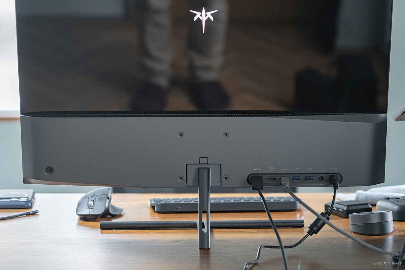 KTCの27インチ5Kモニター「H27P3」の背面