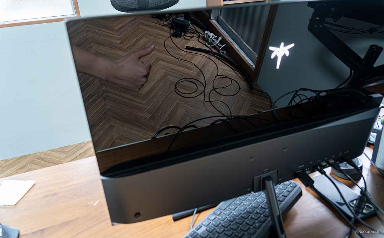 KTCの27インチ5Kモニター「H27P3」の背面