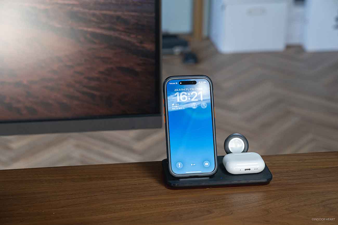 充電ステーション：Anker「PowerWave+ 3 in 1 stand with Watch Holder」