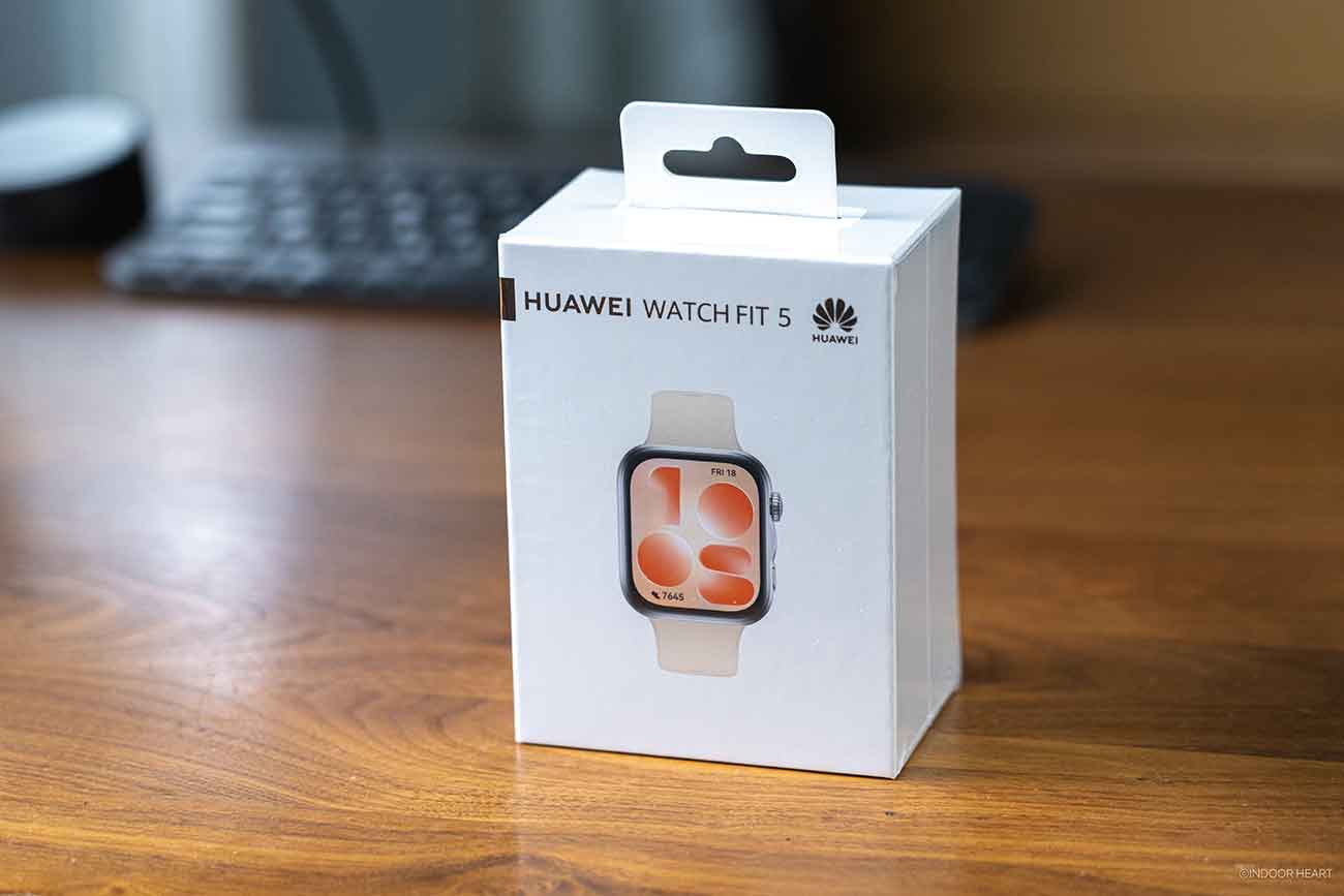HUAWEI WATCH FIT 5の外箱