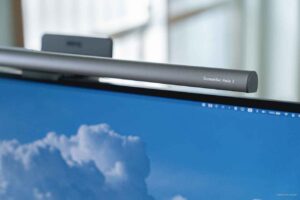 enQモニターライト「ScreenBar Halo 2」